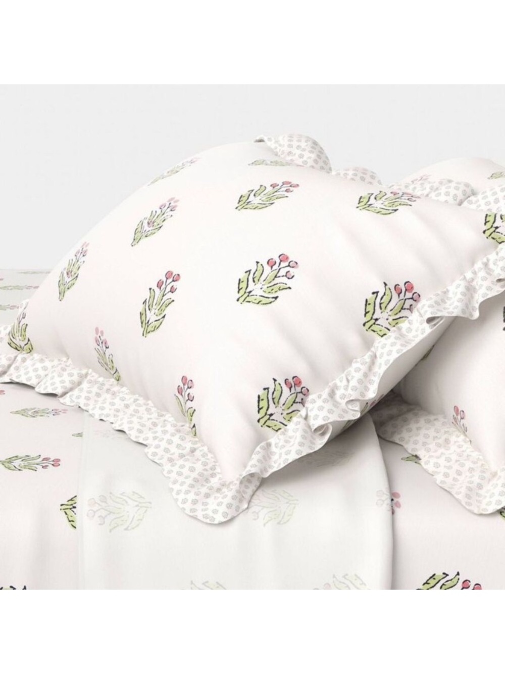 Threshold studio McGee Queen 310 Thread Count Teen Block Print Ruffle pink Cream